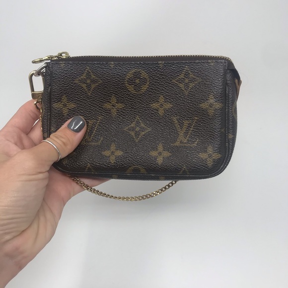 Monogram Louis Vuitton mini pochette accessories - Picture 4 of 16